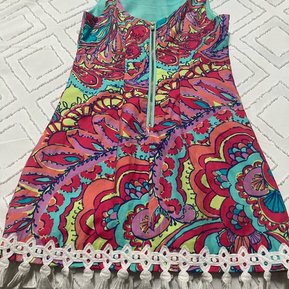 Lilly Pulitzer Dresses & Skirts - Lilly Pulitzer Junior Size 7 Floral Dress.